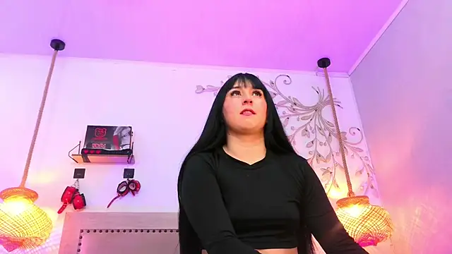 Snapshot of Daphnee-x chatting on 11/07/25, 11:26 Daphnee-x online show from 11/07/25, 11:26