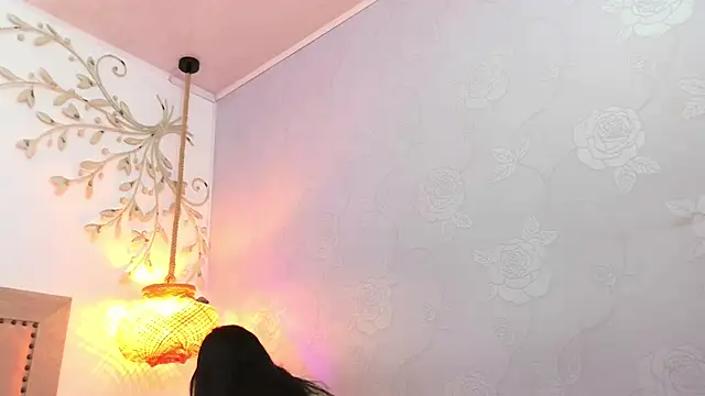 Snapshot of Daphnee-x chatting on 10/30/25, 11:30 Daphnee-x online show from 10/30/25, 11:30