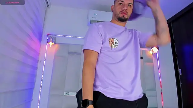 Jacob19  online show from 09/20/25, 12:32