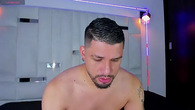 Jacob19  online show from 09/24/25, 11:39