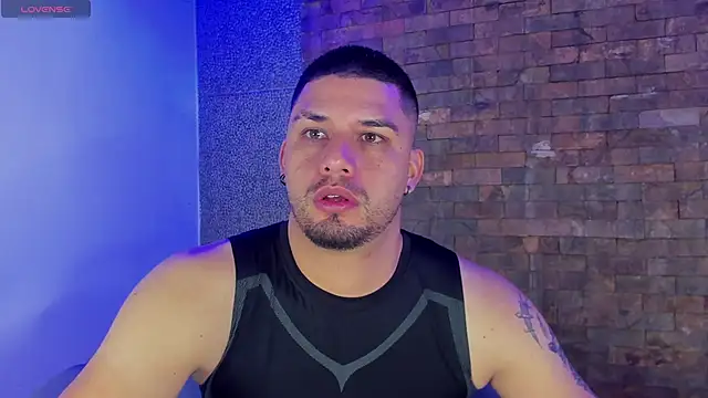 Jacob19  online show from 10/03/25, 01:53