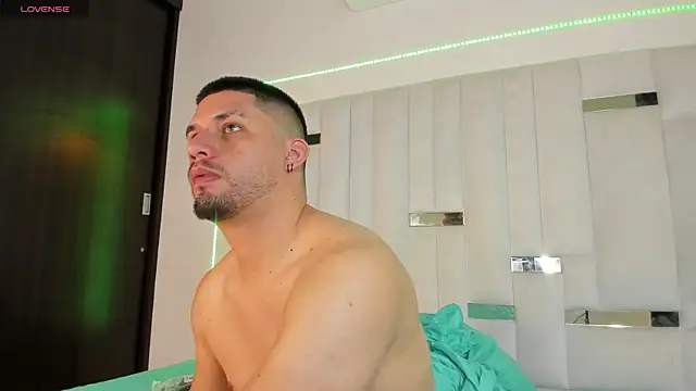 Jacob19  online show from 10/05/25, 02:35