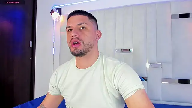 Jacob19  online show from 11/02/25, 12:21