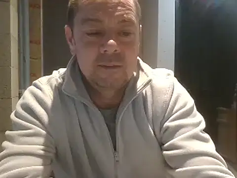 hugoboys4576 online show from 10/31/25, 03:52