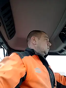 hugoboys4576 online show from 12/16/25, 08:51