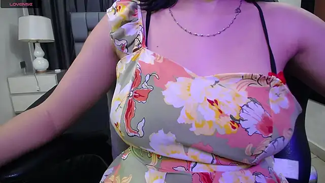 kashvi  online show from 11/18/25, 08:12