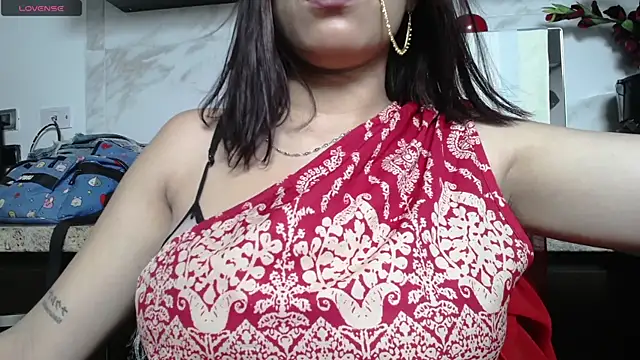 Snapshot of kashvi_ chatting on 05/25/26, 07:01 kashvi online show from 05/25/26, 07:01