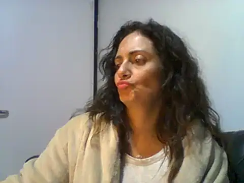 dulcefanny online show from 05/19/26, 02:07