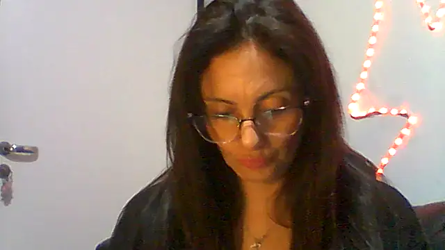 Snapshot of dulcefanny chatting on 06/15/26, 12:22 dulcefanny online show from 06/15/26, 12:22