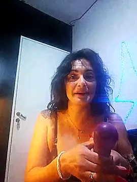 Snapshot of dulcefanny chatting on 06/08/26, 01:28 dulcefanny online show from 06/08/26, 01:28