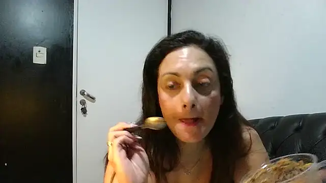 Snapshot of dulcefanny chatting on 07/21/26, 04:25 dulcefanny online show from 07/21/26, 04:25