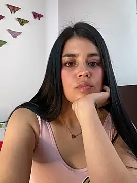 Snapshot of sophy_whiite_ chatting on 09/19/25, 08:13 sophy whiite online show from 09/19/25, 08:13