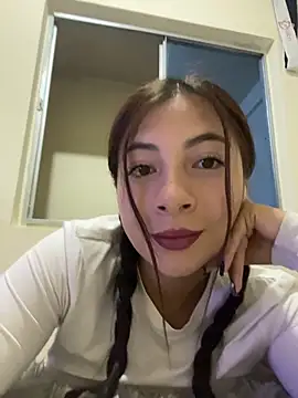 Karlee Grey1 online show from 11/11/25, 03:01