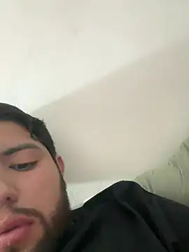 Snapshot of futsam653 chatting on 04/15/26, 07:58 futsam653 online show from 04/15/26, 07:58