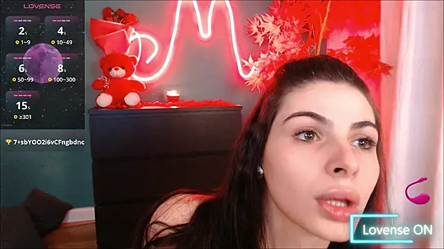 Snapshot of Moon_Shard chatting on 02/15/26, 09:25 Moon Shard online show from 02/15/26, 09:25