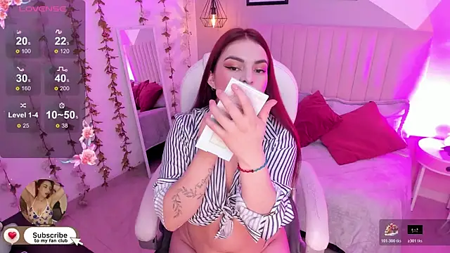 Jenniekim 18 online show from 11/24/25, 11:21