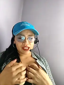 MILA  06 online show from 10/21/25, 06:51