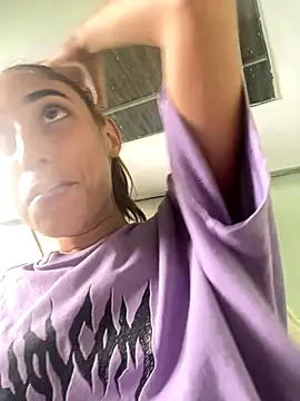 loirinhaaa online show from 11/12/25, 01:59