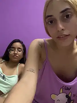 Snapshot of loirinhaaa chatting on 02/20/26, 06:19 loirinhaaa online show from 02/20/26, 06:19