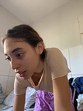 loirinhaaa online show from 09/18/25, 02:09