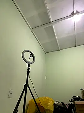 loirinhaaa online show from 10/09/25, 01:17