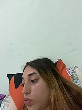 loirinhaaa online show from 10/11/25, 02:07