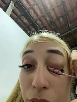 loirinhaaa online show from 04/16/26, 11:51