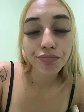 Snapshot of loirinhaaa chatting on 02/09/26, 11:58 loirinhaaa online show from 02/09/26, 11:58