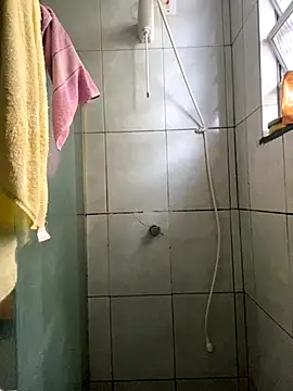 loirinhaaa online show from 09/23/25, 07:32