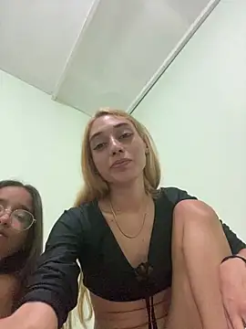 Snapshot of loirinhaaa chatting on 03/01/26, 06:57 loirinhaaa online show from 03/01/26, 06:57