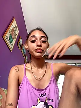 loirinhaaa online show from 10/26/25, 06:19