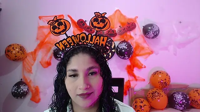 Gia Dior online show from 10/10/25, 12:44