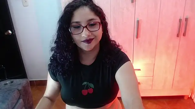 Gia Dior online show from 10/24/25, 11:37