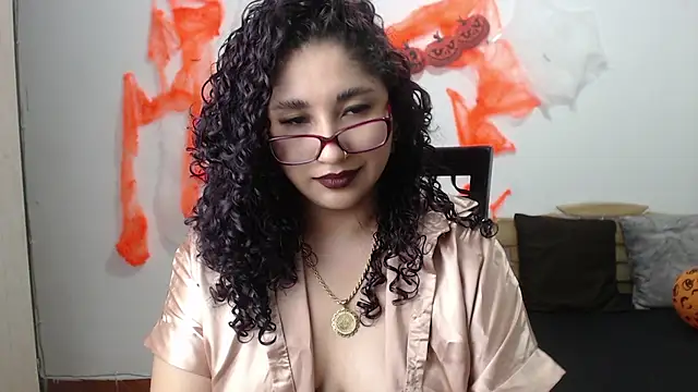 Gia Dior online show from 10/27/25, 09:05