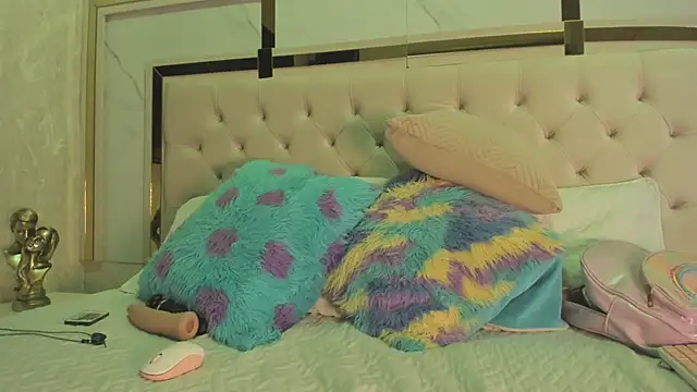 mia vy online show from 01/14/26, 07:17