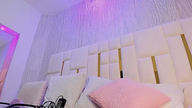 Snapshot of mia_vy chatting on 06/05/26, 03:00 mia vy online show from 06/05/26, 03:00
