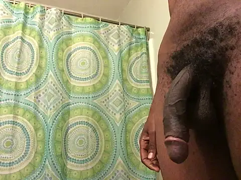 Snapshot of TallDickguy00 chatting on 06/17/26, 05:34 TallDickguy00 online show from 06/17/26, 05:34