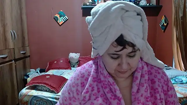 Snapshot of Sasharosee2 chatting on 02/05/26, 12:12 Sasharosee2 online show from 02/05/26, 12:12