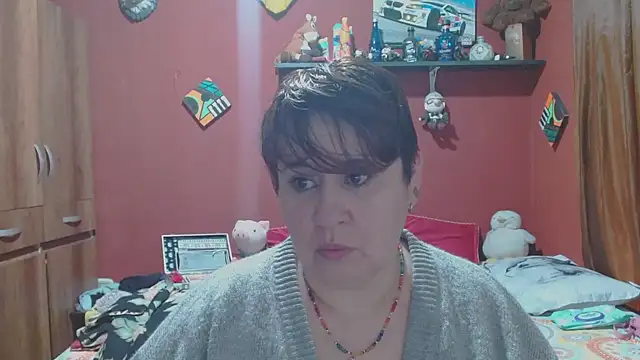 Snapshot of Sasharosee2 chatting on 02/04/26, 12:22 Sasharosee2 online show from 02/04/26, 12:22