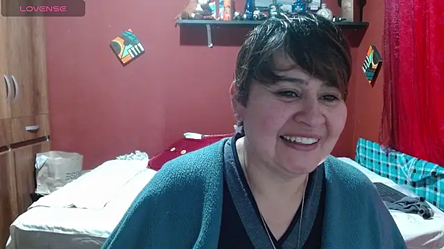 Snapshot of Sasharosee2 chatting on 11/27/25, 01:33 Sasharosee2 online show from 11/27/25, 01:33