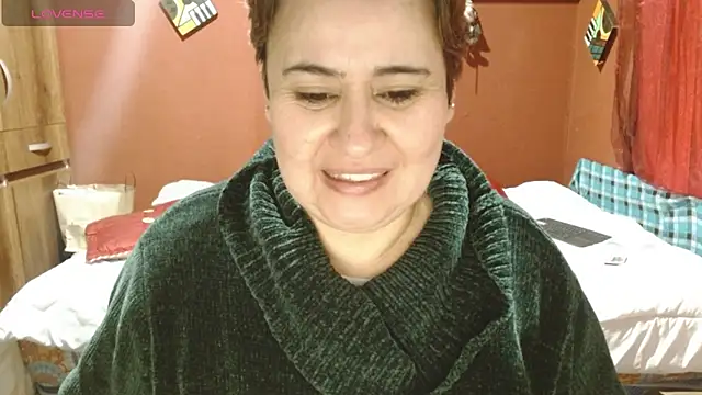 Snapshot of Sasharosee2 chatting on 10/29/25, 12:15 Sasharosee2 online show from 10/29/25, 12:15