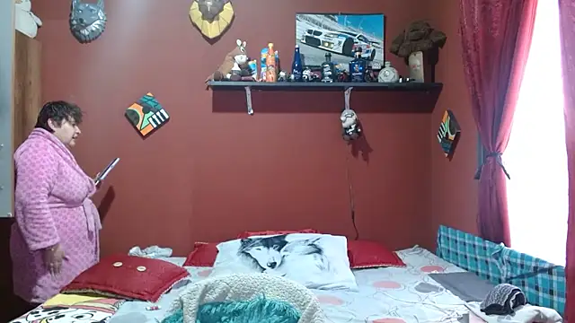 Snapshot of Sasharosee2 chatting on 12/17/25, 12:54 Sasharosee2 online show from 12/17/25, 12:54