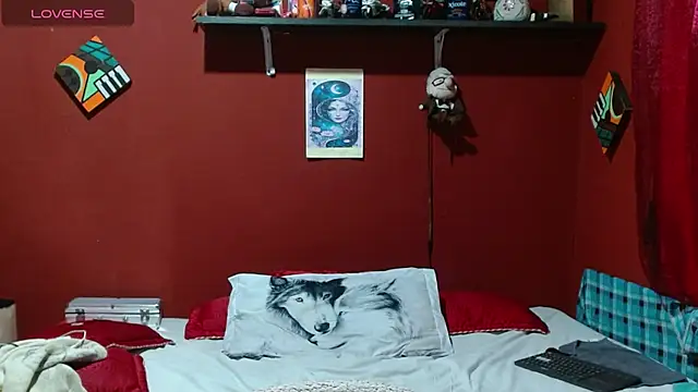 Snapshot of Sasharosee2 chatting on 12/04/25, 12:26 Sasharosee2 online show from 12/04/25, 12:26