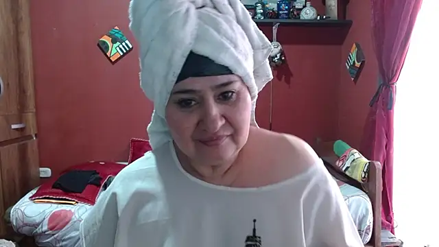 Snapshot of Sasharosee2 chatting on 12/18/25, 12:53 Sasharosee2 online show from 12/18/25, 12:53