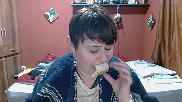 Snapshot of Sasharosee2 chatting on 01/15/26, 12:08 Sasharosee2 online show from 01/15/26, 12:08