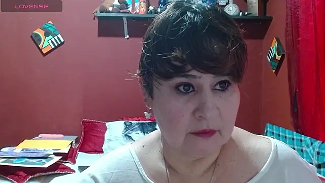 Snapshot of Sasharosee2 chatting on 11/30/25, 02:40 Sasharosee2 online show from 11/30/25, 02:40