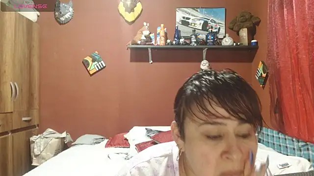 Snapshot of Sasharosee2 chatting on 10/31/25, 12:35 Sasharosee2 online show from 10/31/25, 12:35