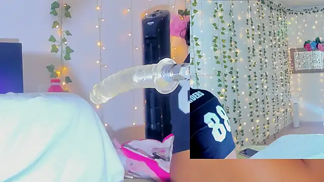 Ashley  Jones   online show from 11/27/25, 05:02