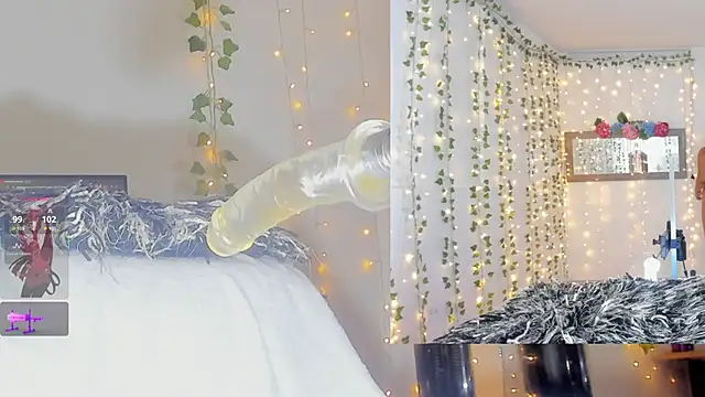 Ashley  Jones   online show from 12/16/25, 09:02