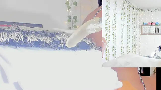 Ashley  Jones   online show from 03/29/26, 09:11